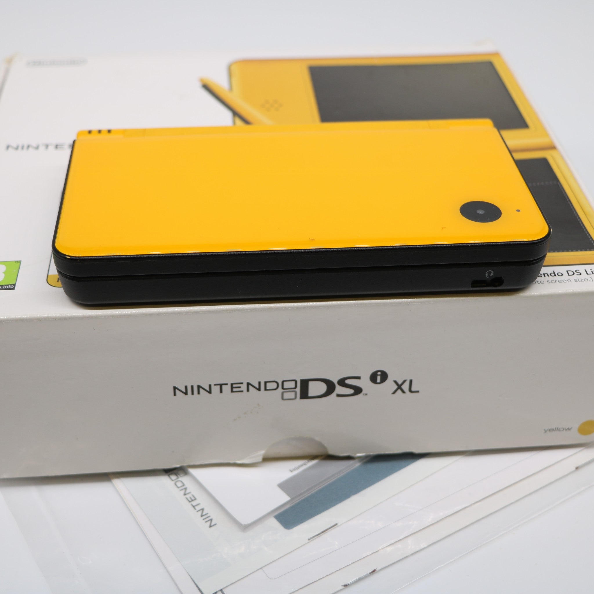 Yellow Nintendo DSi XL Games Handheld Console | Lovely Condition & Boxed